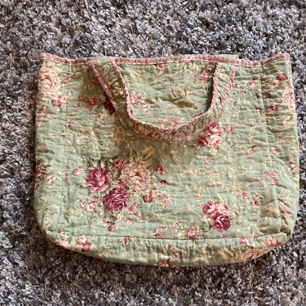 Cute cottage vintage tote bag